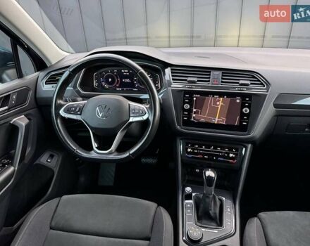 Синий Фольксваген Тигуан, объемом двигателя 2 л и пробегом 136 тыс. км за 33400 $, фото 23 на Automoto.ua