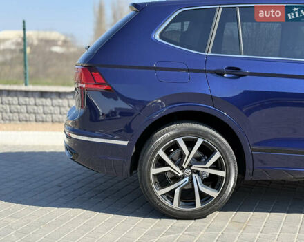 Синій Фольксваген Тігуан, об'ємом двигуна 2 л та пробігом 57 тис. км за 26800 $, фото 28 на Automoto.ua