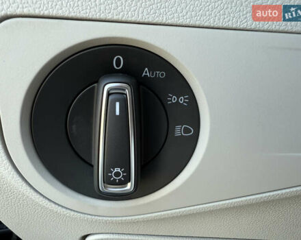 Синій Фольксваген Тігуан, об'ємом двигуна 2 л та пробігом 57 тис. км за 26800 $, фото 24 на Automoto.ua