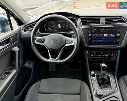 Синій Фольксваген Тігуан, об'ємом двигуна 1.97 л та пробігом 48 тис. км за 38200 $, фото 28 на Automoto.ua