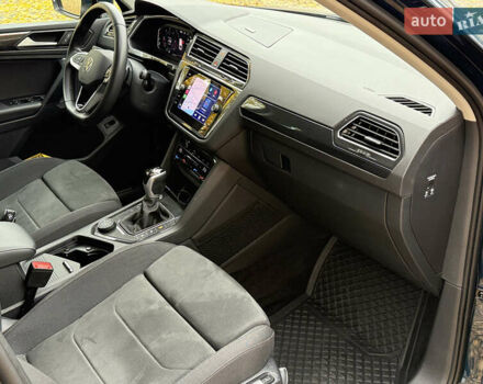 Синій Фольксваген Тігуан, об'ємом двигуна 1.97 л та пробігом 48 тис. км за 38200 $, фото 6 на Automoto.ua