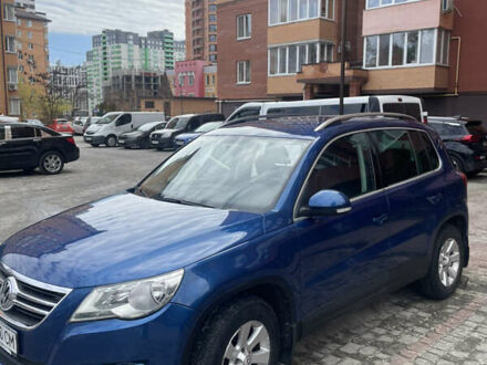 Синий Фольксваген Тигуан, объемом двигателя 1.39 л и пробегом 228 тыс. км за 9000 $, фото 1 на Automoto.ua