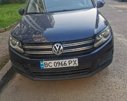 Синий Фольксваген Тигуан, объемом двигателя 2 л и пробегом 153 тыс. км за 10000 $, фото 1 на Automoto.ua