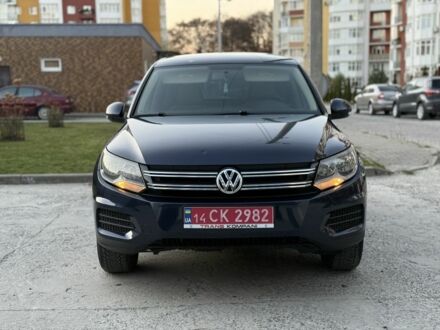 Синий Фольксваген Тигуан, объемом двигателя 2 л и пробегом 210 тыс. км за 9800 $, фото 1 на Automoto.ua
