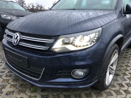 Синий Фольксваген Тигуан, объемом двигателя 2 л и пробегом 180 тыс. км за 5800 $, фото 1 на Automoto.ua