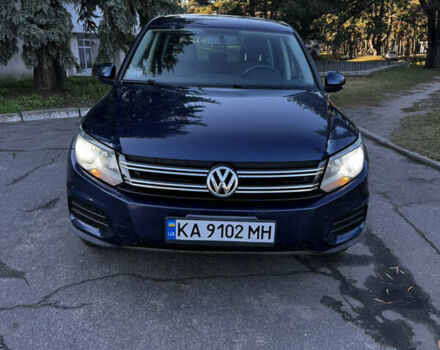 Синий Фольксваген Тигуан, объемом двигателя 2 л и пробегом 252 тыс. км за 9800 $, фото 1 на Automoto.ua