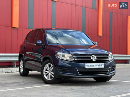 Синий Фольксваген Тигуан, объемом двигателя 2 л и пробегом 219 тыс. км за 12000 $, фото 1 на Automoto.ua