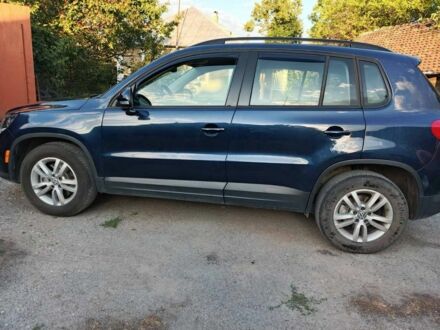Синий Фольксваген Тигуан, объемом двигателя 2 л и пробегом 197 тыс. км за 11000 $, фото 1 на Automoto.ua