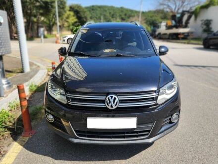 Синий Фольксваген Тигуан, объемом двигателя 2 л и пробегом 76 тыс. км за 6955 $, фото 1 на Automoto.ua