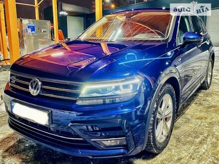 Фольксваген Тигуан 2017 в Полтаве на Automoto.ua Синий Фольксваген Тигуан, объемом двигателя 2 л и пробегом 150 тыс. км за 30000 $, фото 1 на Automoto.ua
