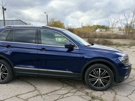 Фольксваген Тігуан 2018 у Полтаві на Automoto.ua Синій Фольксваген Тігуан, об'ємом двигуна 2 л та пробігом 234 тис. км за 28400 $, фото 1 на Automoto.ua