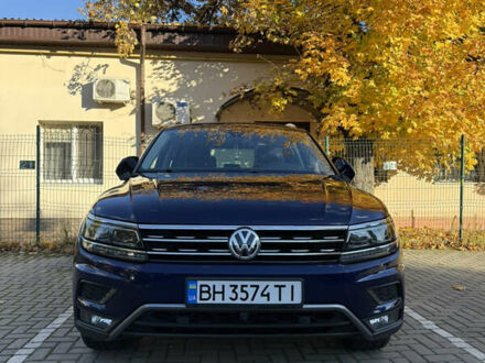 Синий Фольксваген Тигуан, объемом двигателя 2 л и пробегом 74 тыс. км за 30000 $, фото 1 на Automoto.ua