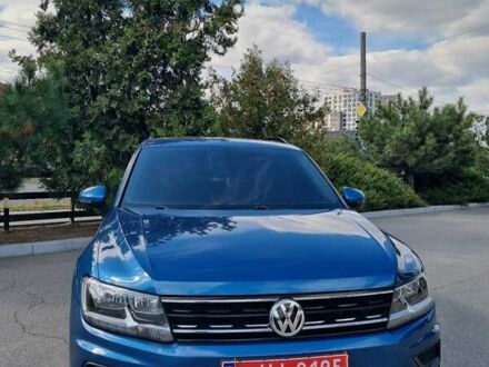 Синий Фольксваген Тигуан, объемом двигателя 2 л и пробегом 174 тыс. км за 19990 $, фото 1 на Automoto.ua