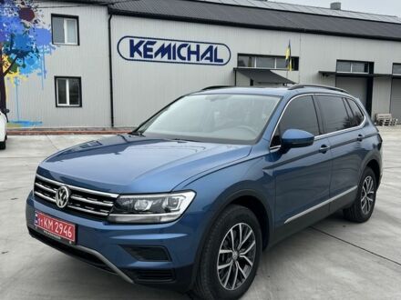 Синий Фольксваген Тигуан, объемом двигателя 2 л и пробегом 69 тыс. км за 17500 $, фото 1 на Automoto.ua