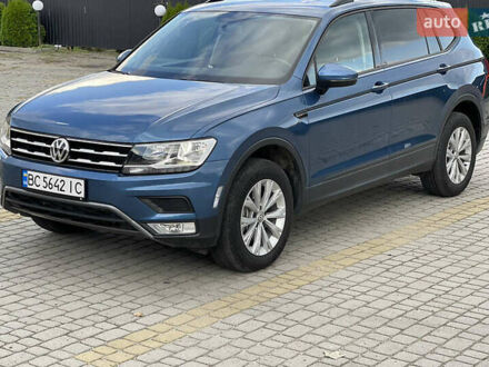 Синий Фольксваген Тигуан, объемом двигателя 2 л и пробегом 117 тыс. км за 18000 $, фото 1 на Automoto.ua