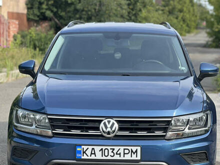 Синий Фольксваген Тигуан, объемом двигателя 1.98 л и пробегом 215 тыс. км за 16000 $, фото 1 на Automoto.ua