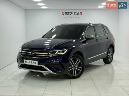 Синий Фольксваген Тигуан, объемом двигателя 2 л и пробегом 10 тыс. км за 35900 $, фото 1 на Automoto.ua