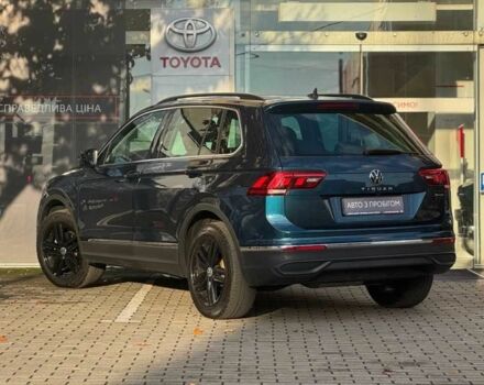 Зеленый Фольксваген Тигуан, объемом двигателя 2 л и пробегом 21 тыс. км за 32938 $, фото 1 на Automoto.ua