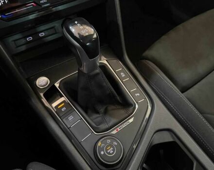 Зеленый Фольксваген Тигуан, объемом двигателя 2 л и пробегом 21 тыс. км за 32938 $, фото 22 на Automoto.ua