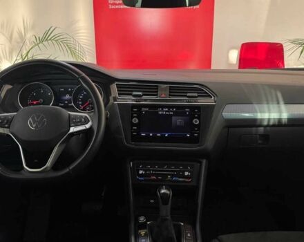 Зеленый Фольксваген Тигуан, объемом двигателя 2 л и пробегом 21 тыс. км за 32938 $, фото 13 на Automoto.ua