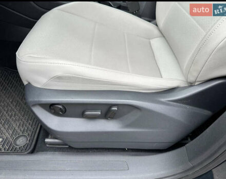 Зелений Фольксваген Тігуан, об'ємом двигуна 1.98 л та пробігом 102 тис. км за 20000 $, фото 59 на Automoto.ua