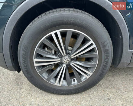 Зелений Фольксваген Тігуан, об'ємом двигуна 1.98 л та пробігом 102 тис. км за 20000 $, фото 61 на Automoto.ua