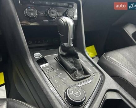 Зелений Фольксваген Тігуан, об'ємом двигуна 2 л та пробігом 96 тис. км за 19000 $, фото 11 на Automoto.ua