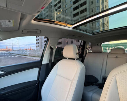 Зелений Фольксваген Тігуан, об'ємом двигуна 1.98 л та пробігом 102 тис. км за 20000 $, фото 22 на Automoto.ua