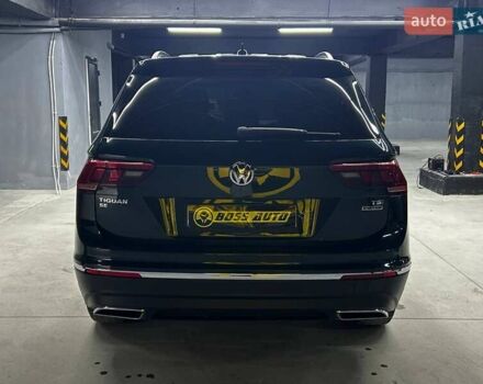 Зелений Фольксваген Тігуан, об'ємом двигуна 2 л та пробігом 96 тис. км за 19000 $, фото 4 на Automoto.ua