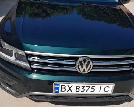 Зеленый Фольксваген Тигуан, объемом двигателя 2 л и пробегом 124 тыс. км за 21200 $, фото 1 на Automoto.ua