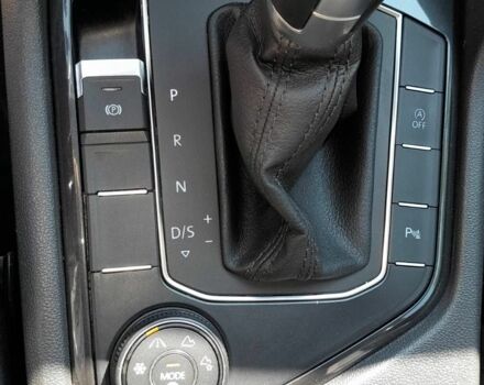 Зеленый Фольксваген Тигуан, объемом двигателя 2 л и пробегом 124 тыс. км за 21200 $, фото 7 на Automoto.ua