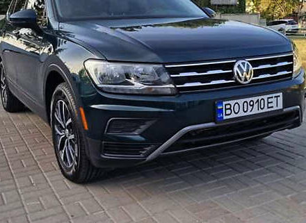 Зеленый Фольксваген Тигуан, объемом двигателя 1.98 л и пробегом 79 тыс. км за 16900 $, фото 3 на Automoto.ua