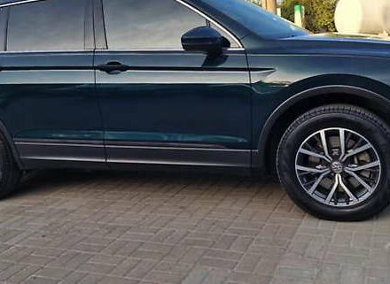 Зеленый Фольксваген Тигуан, объемом двигателя 1.98 л и пробегом 79 тыс. км за 16900 $, фото 4 на Automoto.ua