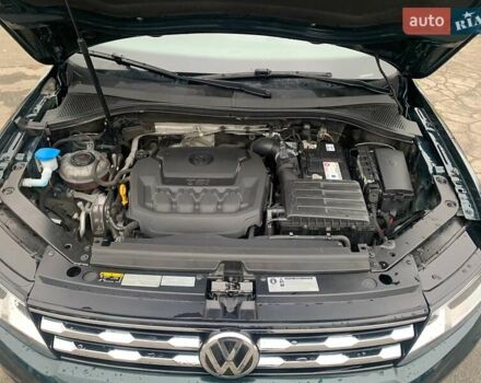 Зеленый Фольксваген Тигуан, объемом двигателя 1.98 л и пробегом 161 тыс. км за 21200 $, фото 2 на Automoto.ua