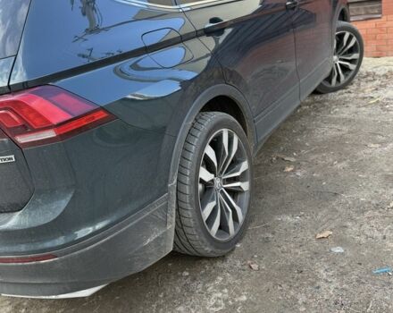 Зеленый Фольксваген Тигуан, объемом двигателя 2 л и пробегом 50 тыс. км за 26800 $, фото 1 на Automoto.ua