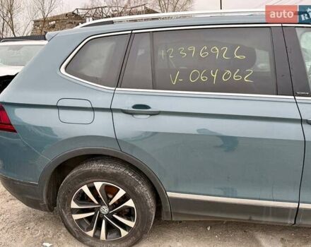 Зеленый Фольксваген Тигуан, объемом двигателя 2 л и пробегом 80 тыс. км за 13000 $, фото 17 на Automoto.ua