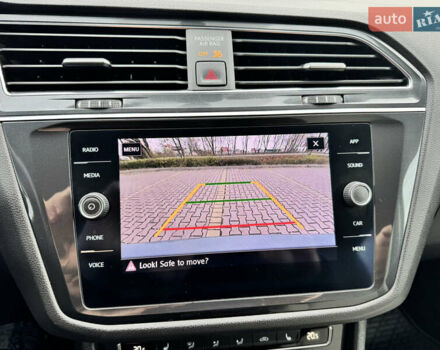 Зелений Фольксваген Тігуан, об'ємом двигуна 1.98 л та пробігом 80 тис. км за 21700 $, фото 49 на Automoto.ua