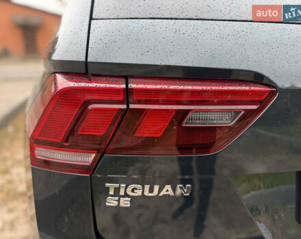 Зелений Фольксваген Тігуан, об'ємом двигуна 2 л та пробігом 170 тис. км за 19900 $, фото 5 на Automoto.ua