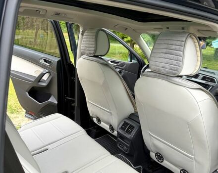 Зеленый Фольксваген Тигуан, объемом двигателя 2 л и пробегом 96 тыс. км за 21300 $, фото 6 на Automoto.ua