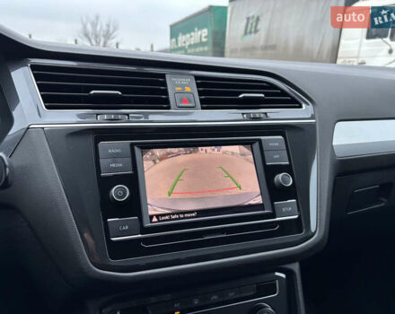 Зелений Фольксваген Тігуан, об'ємом двигуна 2 л та пробігом 160 тис. км за 16700 $, фото 13 на Automoto.ua