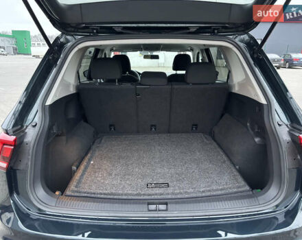 Зелений Фольксваген Тігуан, об'ємом двигуна 2 л та пробігом 160 тис. км за 16700 $, фото 18 на Automoto.ua