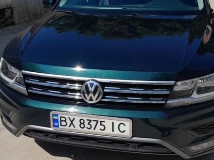 Зеленый Фольксваген Тигуан, объемом двигателя 2 л и пробегом 124 тыс. км за 21200 $, фото 1 на Automoto.ua