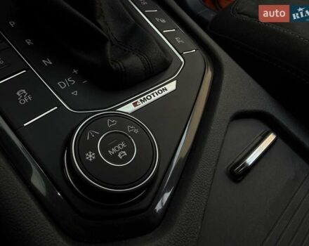 Оранжевый Фольксваген Тигуан, объемом двигателя 1.98 л и пробегом 161 тыс. км за 23900 $, фото 76 на Automoto.ua