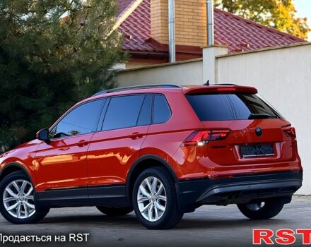 Оранжевый Фольксваген Тигуан, объемом двигателя 2 л и пробегом 160 тыс. км за 23700 $, фото 5 на Automoto.ua