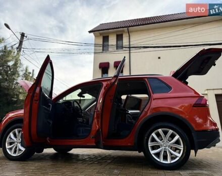 Оранжевый Фольксваген Тигуан, объемом двигателя 1.98 л и пробегом 161 тыс. км за 23900 $, фото 42 на Automoto.ua