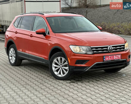 Оранжевый Фольксваген Тигуан, объемом двигателя 2 л и пробегом 143 тыс. км за 16700 $, фото 4 на Automoto.ua