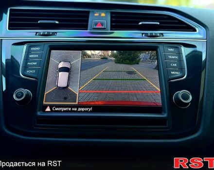 Оранжевый Фольксваген Тигуан, объемом двигателя 2 л и пробегом 160 тыс. км за 23700 $, фото 12 на Automoto.ua