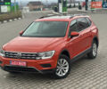 Оранжевый Фольксваген Тигуан, объемом двигателя 2 л и пробегом 143 тыс. км за 16700 $, фото 1 на Automoto.ua