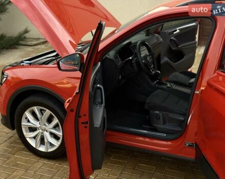 Оранжевый Фольксваген Тигуан, объемом двигателя 1.98 л и пробегом 161 тыс. км за 23900 $, фото 41 на Automoto.ua