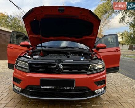 Оранжевый Фольксваген Тигуан, объемом двигателя 1.98 л и пробегом 161 тыс. км за 23900 $, фото 68 на Automoto.ua